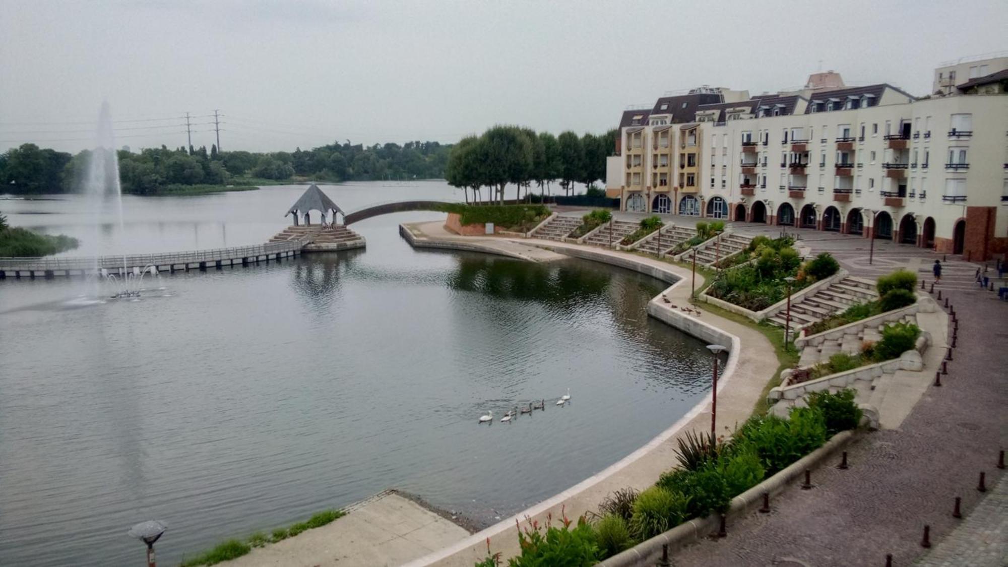 Vue Exceptionnelle Sur Le Lac Créteil Exterior foto
